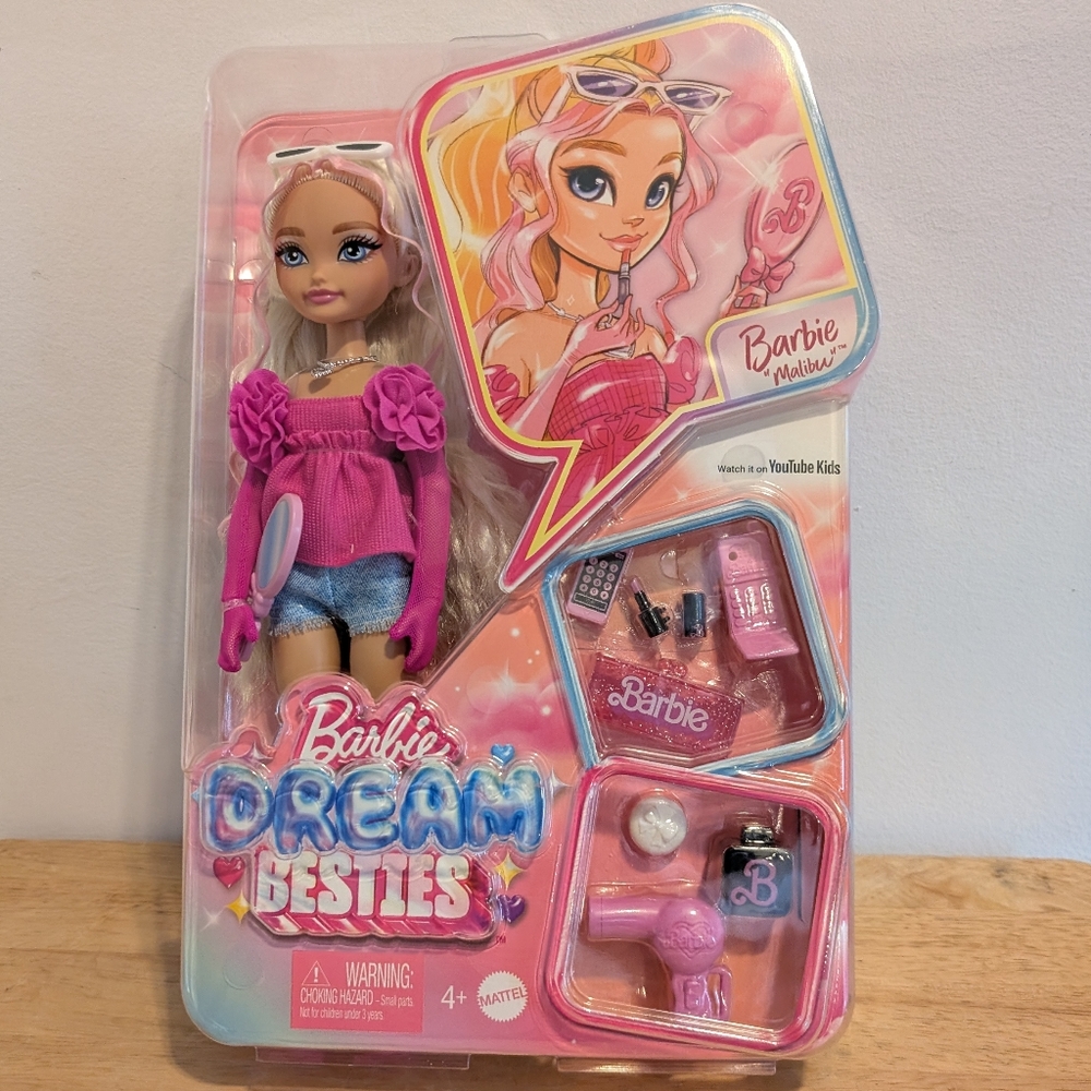 Barbie Dream Collection Doll Pink and Blue Fashion Set
